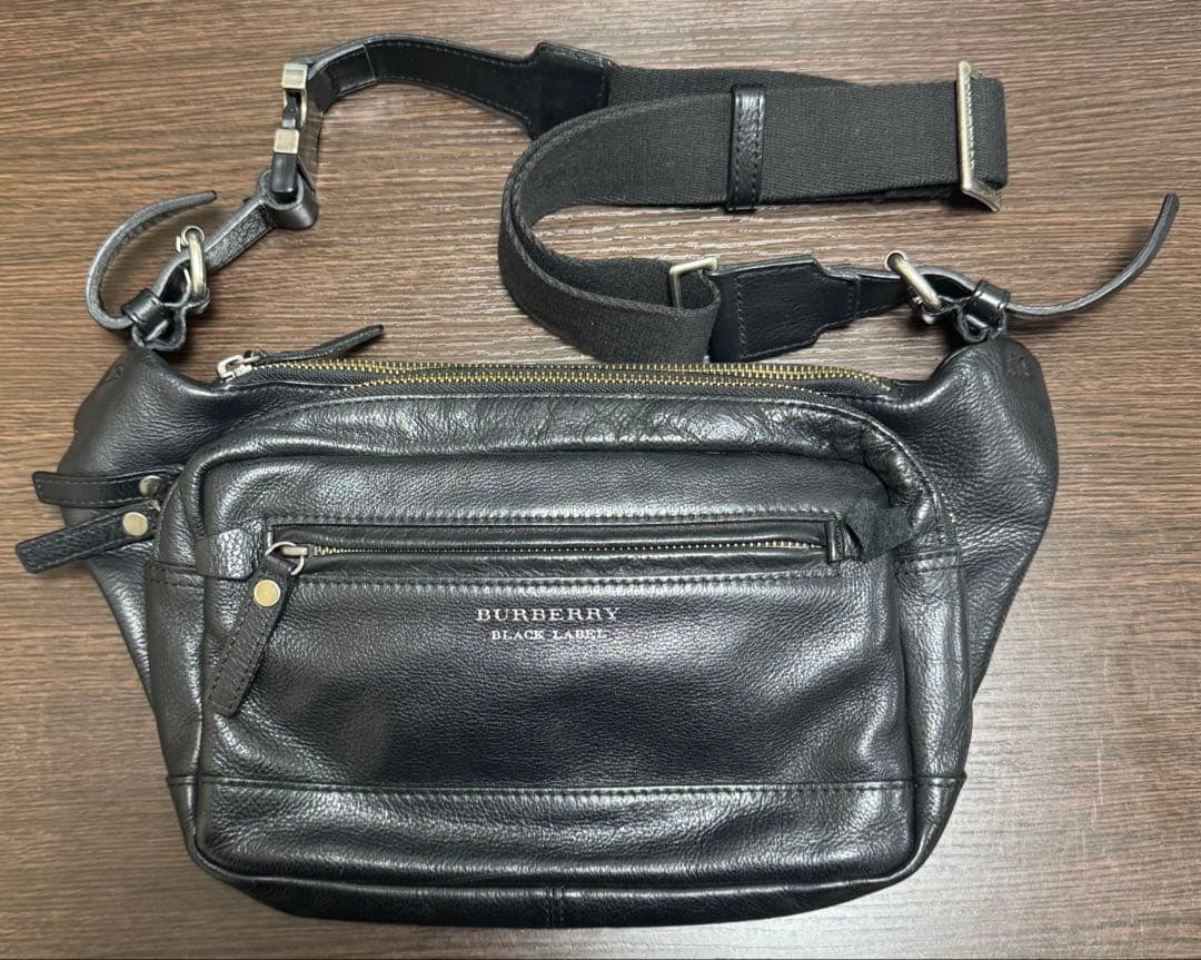 バーバリーブラックレーベル　ボディバッグ　レザー　ブラック　斜めがけ BURBERRY BLACK LABEL（バーバリーブラックレーベル） 新品同様 クロス