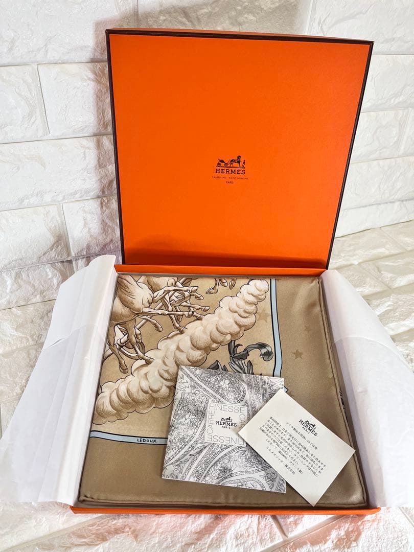 ⭐️新品⭐️エルメス カレ90 cosmos コスモス シルクスカーフ - メルカリ