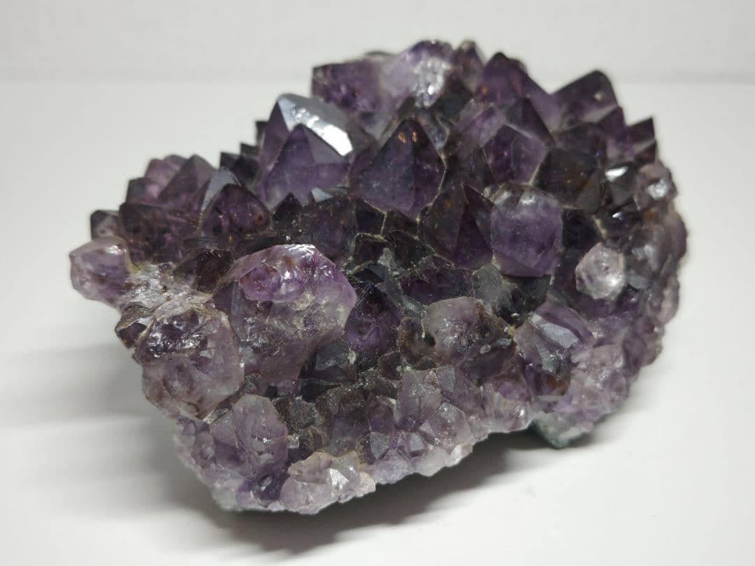 アメジスト 1.3kg 水晶 クォーツ 原石 鑑賞石 自然石 誕生石 鉱物 水石