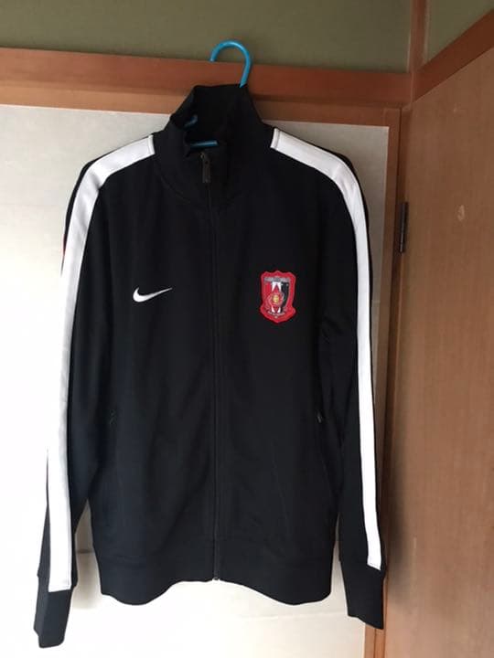 ふうちゃん様サッカーJリーグ浦和レッドダイヤモンズユニフォームトレーニングウェア NIKE社製 浦和レッドダイヤモンズ 2024シーズンユニフォームの取り扱い