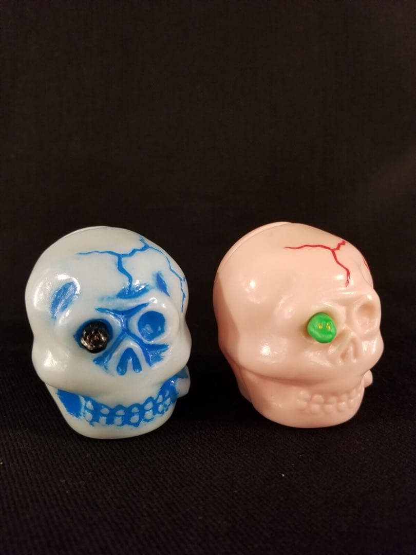 よいこおもちゃ 謎の駄玩具シリーズ ドクロ2つ