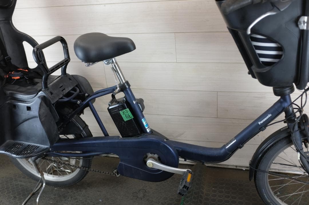 二*輪様 高年式パナソニック ギュット　　20インチ　3段　8.0Ah（4点灯）