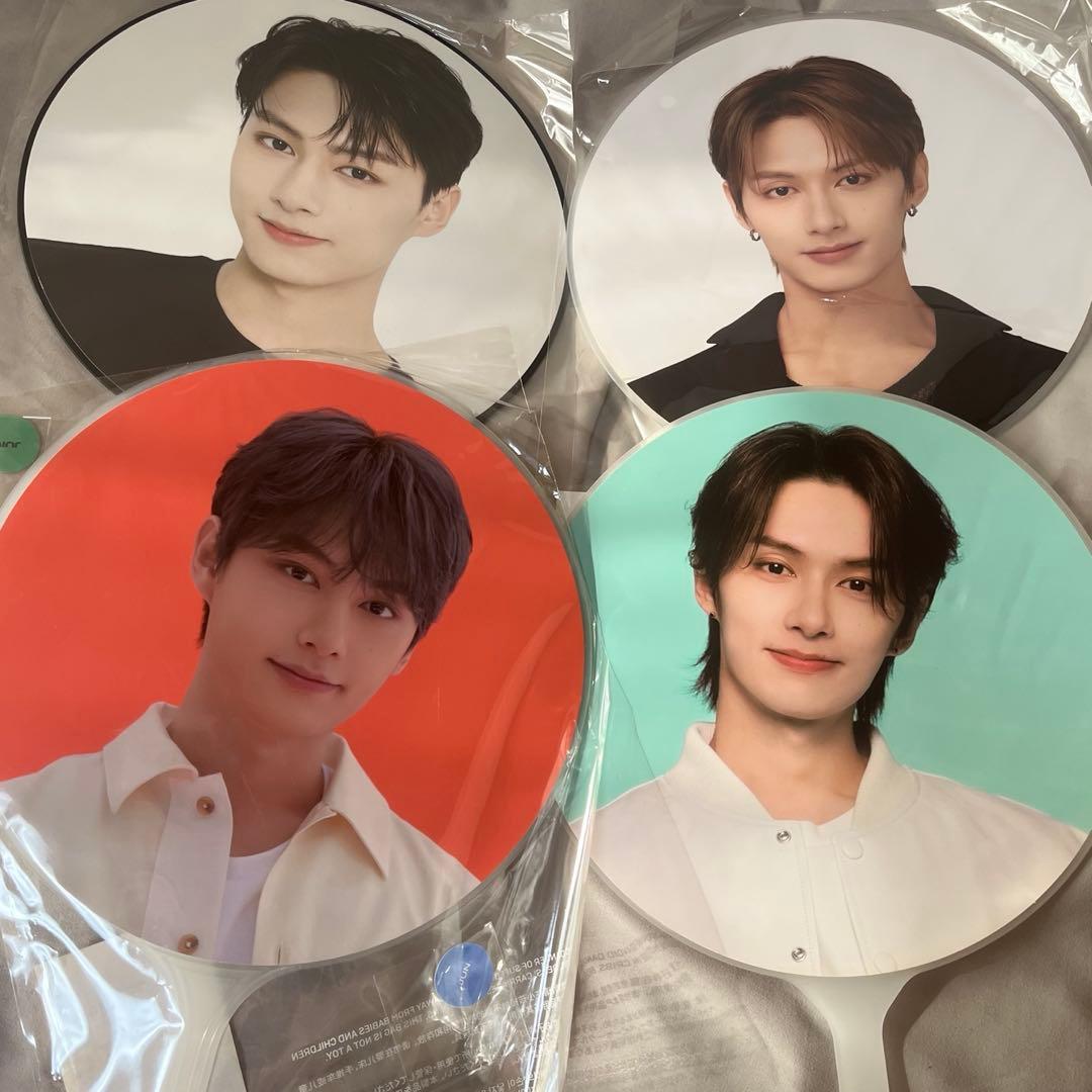 SEVENTEEN ジュン うちわ 13点 まとめ売り - メルカリ