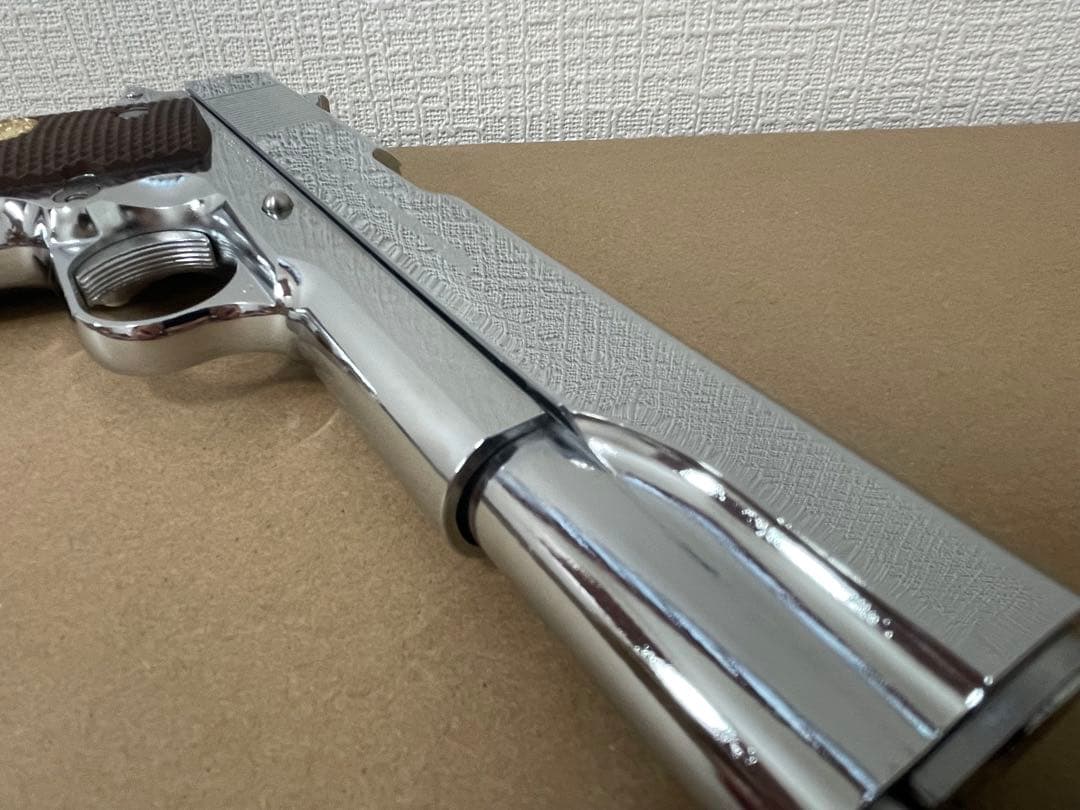 COLT 1911 ガバメント　ガスガン .45 ACP ニッケル