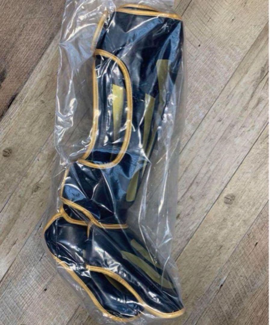 新品】キックボクシングべヌムレガースMサイズ【値下げ交渉不可