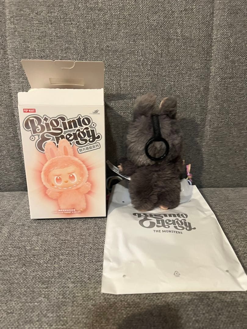 値下げ依頼から金額入れて下さい！ 正規品ラブブ シークレット 値段交渉あり！