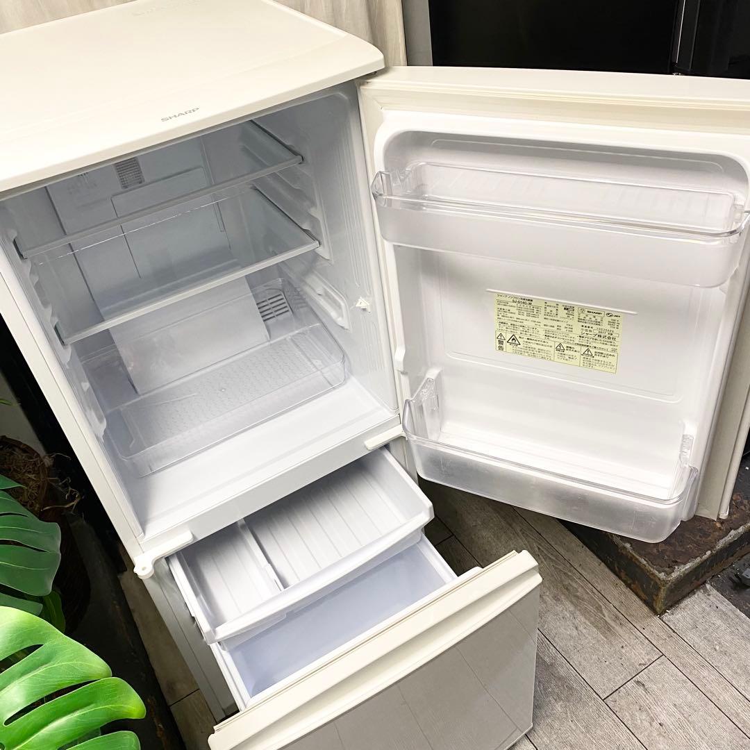 どっちも付け替えドアだから引越しでも連れて行きやすい♪2ドア冷凍