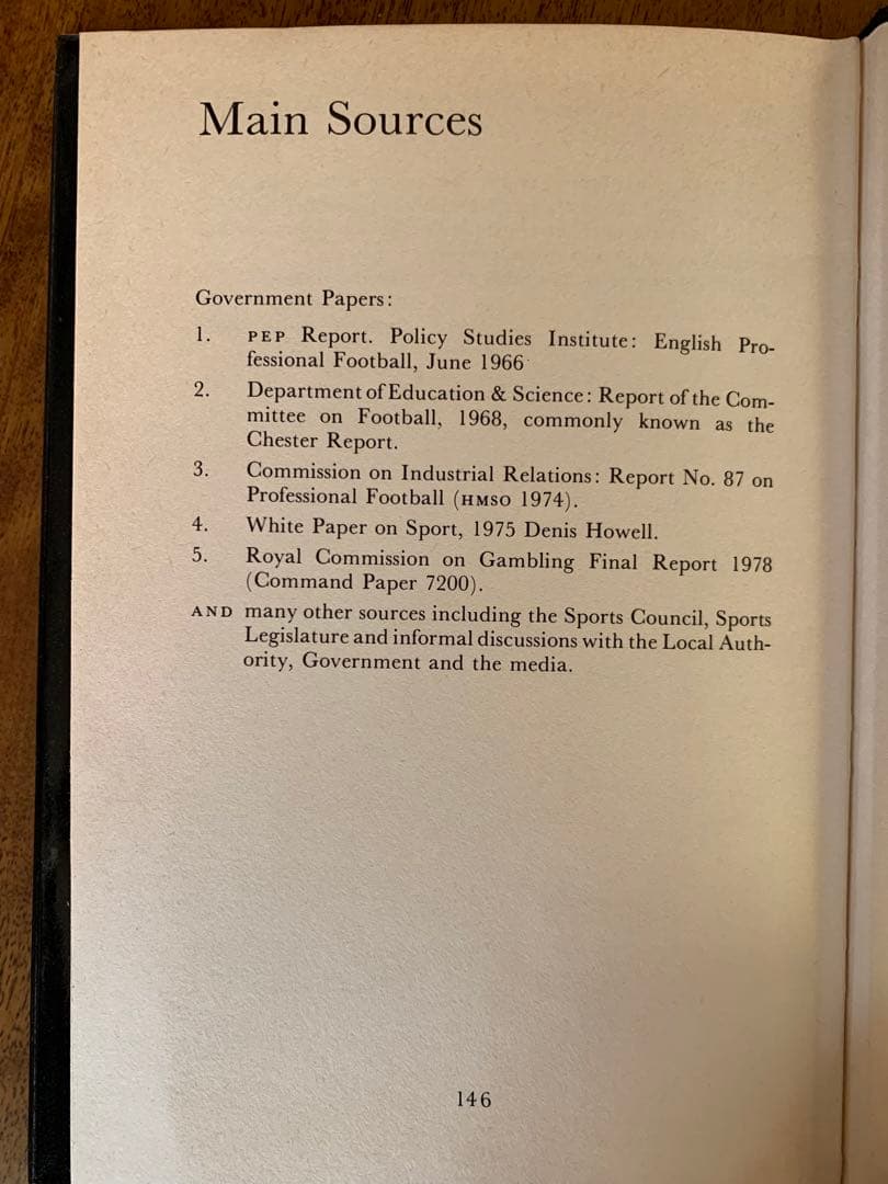 How not to run Football＂現代サッカーを予言した名著 - メルカリ