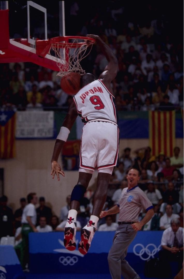 ナイキ エア ジョーダン 7 レトロ \"オリンピック\" 復刻 レア商品