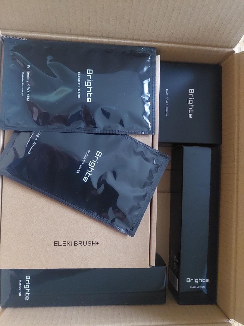 ブライトエレキブラシ　「新型」EMS美顔器 Brighte ELEKIBRUSH Amazon.co.jp: 【佐々木希 アンバサダー】Brighte(ブライト) ELEKI