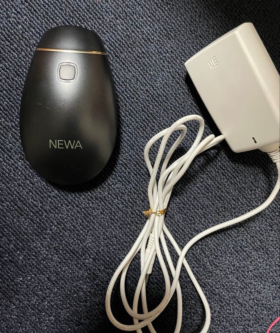 NEWA リフト　美顔器 ブラック BEAUTELLIGENCE NEWAリフト スマートブラック RF美顔器 コードタイプ