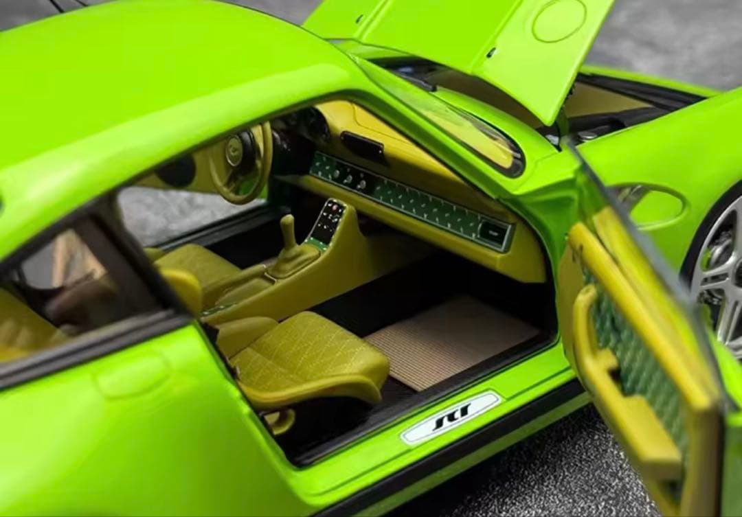ポルシェ911風18スケールモデルミニカー ライムグリーン マイスト