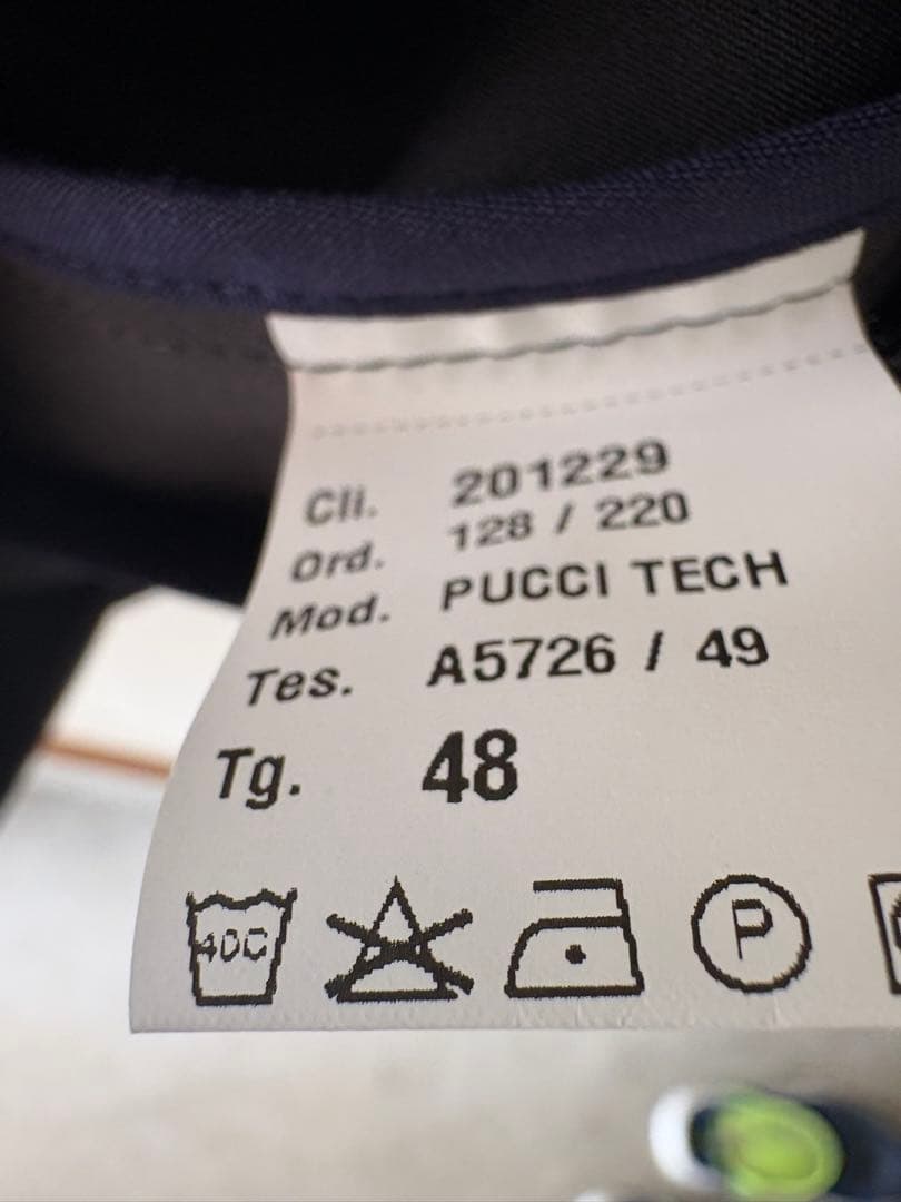 新品 定価5.7万 ジャブスアルキヴィオ pucci tech パーカー 48 - メルカリ