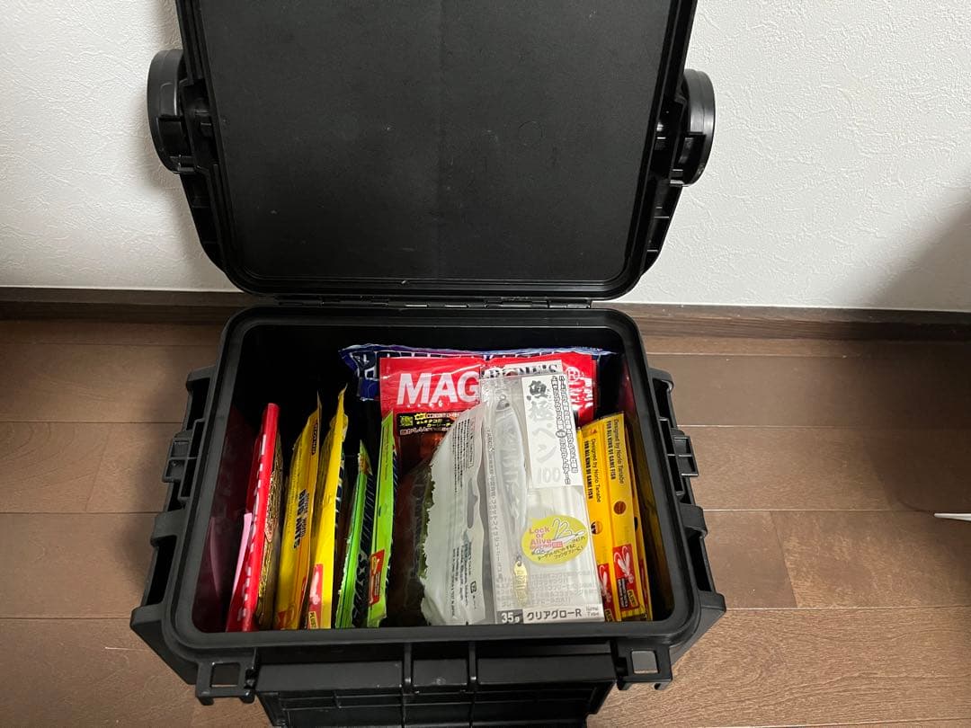 ロックフィッシュ引退セット タックルボックスVS7080 - メルカリ