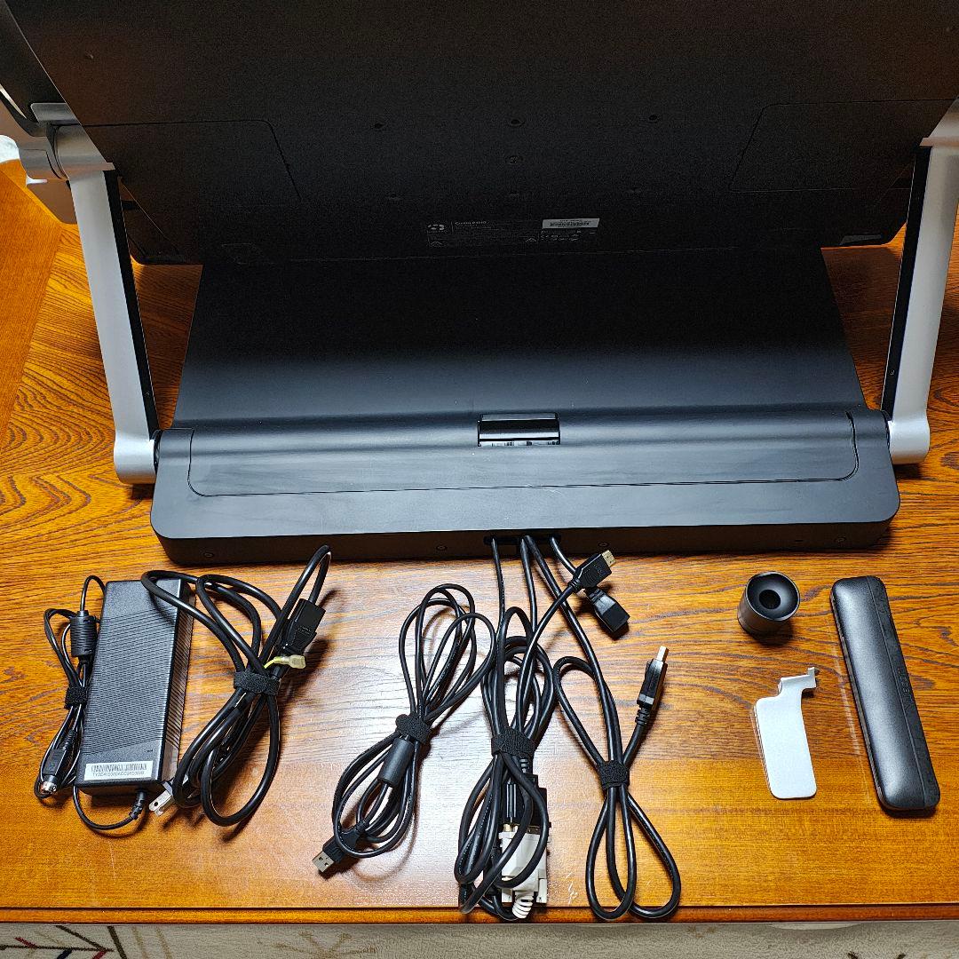 破損有り】Wacom Cintiq 24HD DTK-2400 液晶タブレット - メルカリ