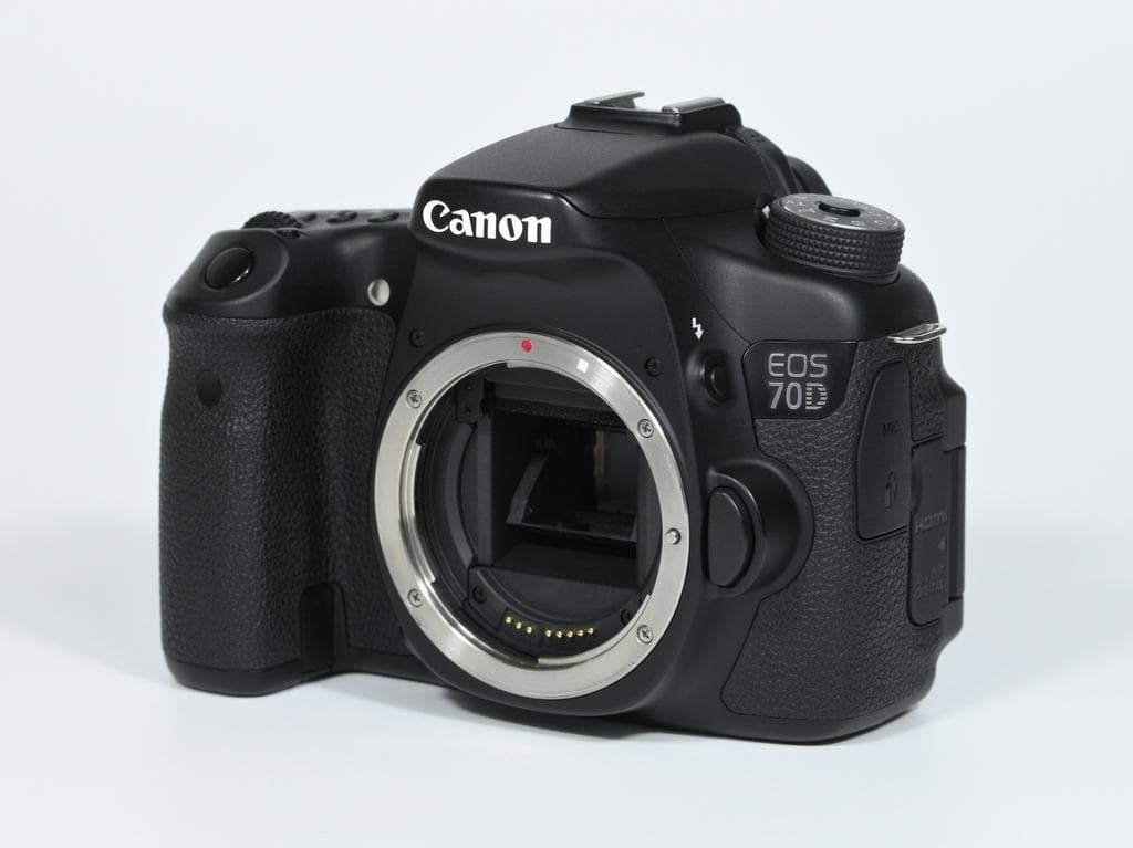 【美品】 キヤノン　Canon EOS 70D ボディ 《ショット数3971》