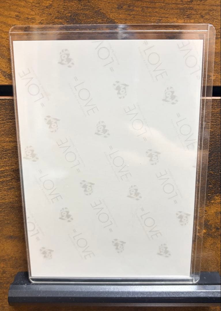 ＝LOVE 野口衣織 ラブソングに襲われる ジャケ写 直筆 チュウ