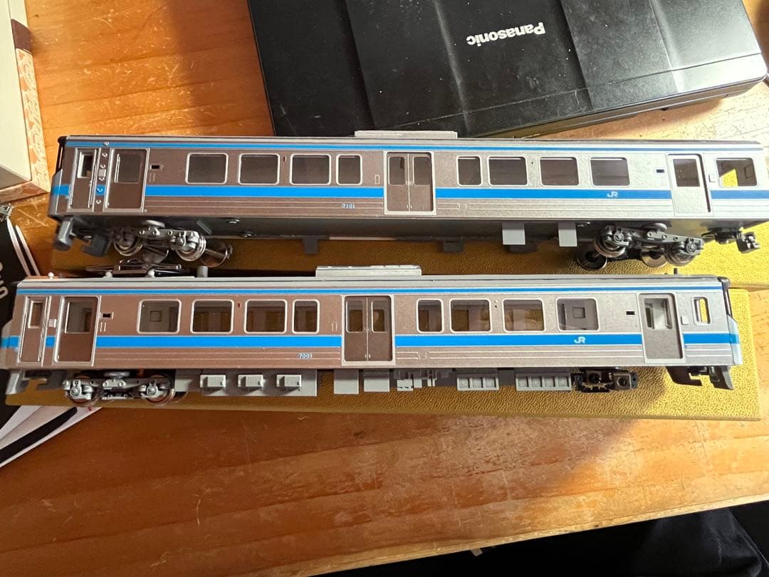 ジャンク]鉄道パーミルJR四国7000系2両セット - メルカリ