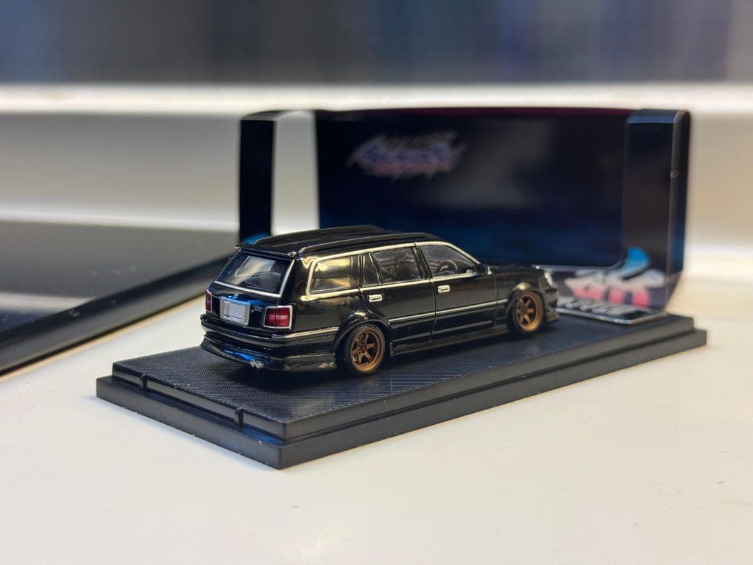 1/64 改 トヨタCrown JZS171 ATHLETE風 TE37V 関村 - メルカリ