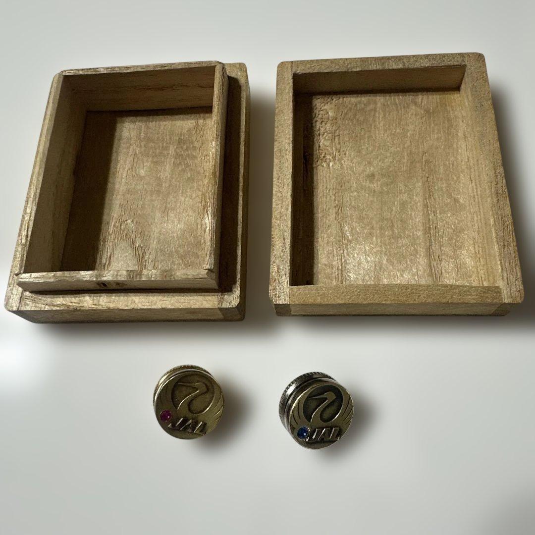 希少レア】JAL 日本航空 社章 バッジ 2個セット - メルカリ