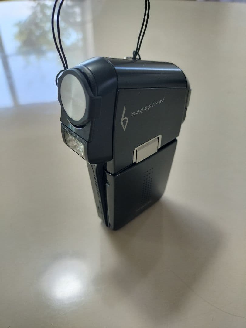 【極美品】SANYOデジタルムービーカメラXacti DMX-C6(K) 動画撮影中に写真も撮れる新Xacti「DMX-C6」登場 - ITmedia NEWS