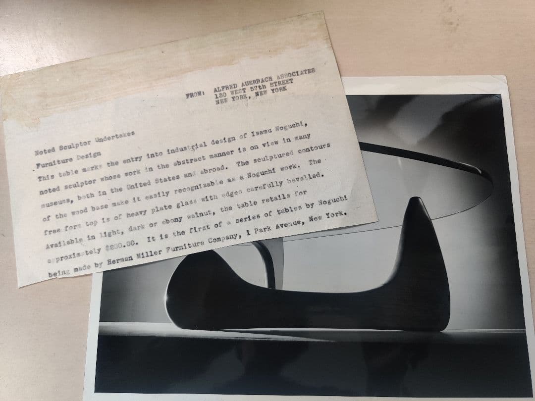 イサムノグチ ハーマンミラー コーヒーテーブル 1944 エズラストーラー撮影