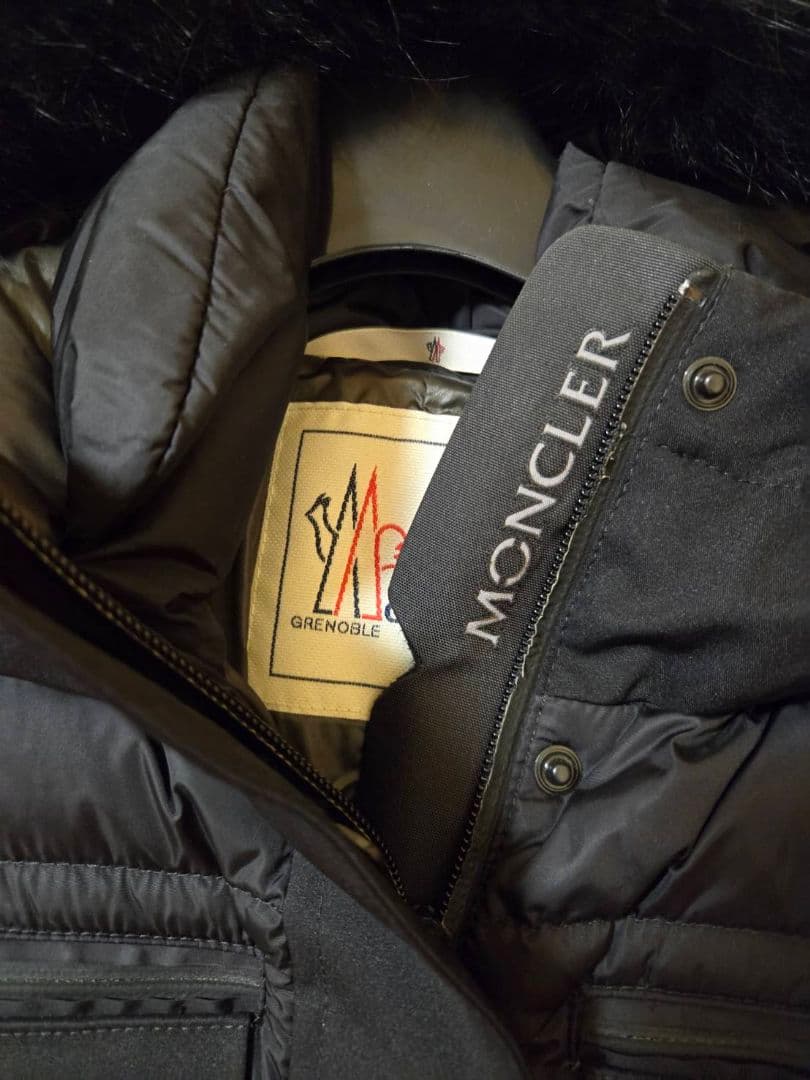 オークション‼️ 30万美品希少ブラックファー モンクレール BESS