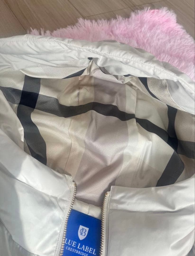 バーバリー ブルーレーベル クレストブリッジ オフホワイトダウン