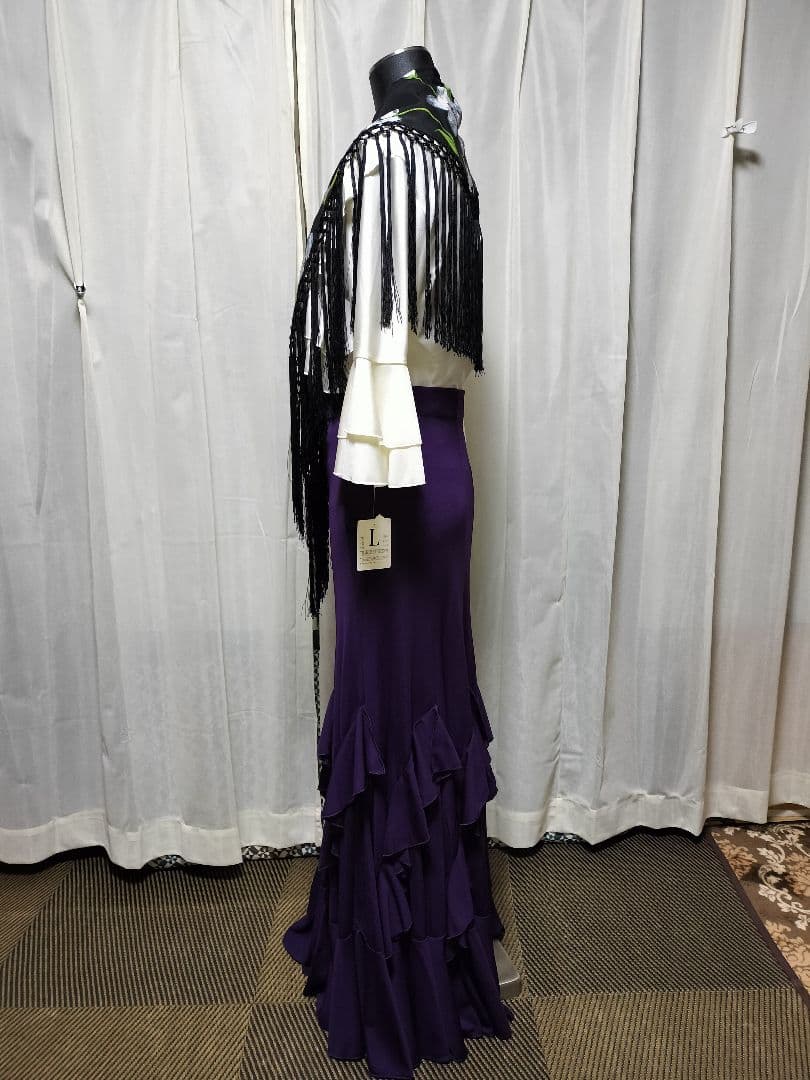 丈長めブラウス未使用】フラメンコドレス 紫色 フリル付きセットアップ