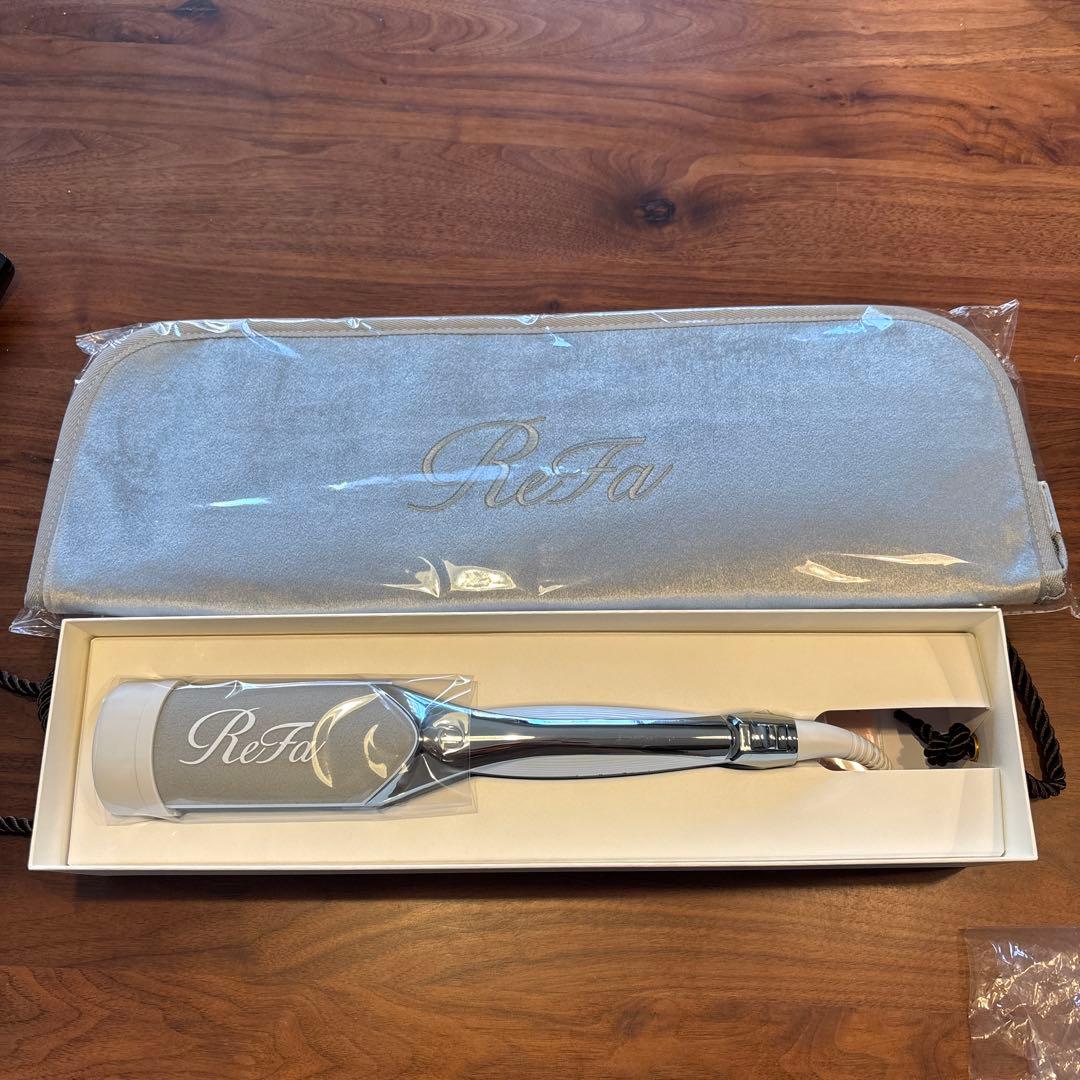 【ゆゆ】リファパワーストレートアイロンプロ新品未使用ホワイト リファ ストレートアイロン プロ（ホワイト） プレゼント ギフト 誕生