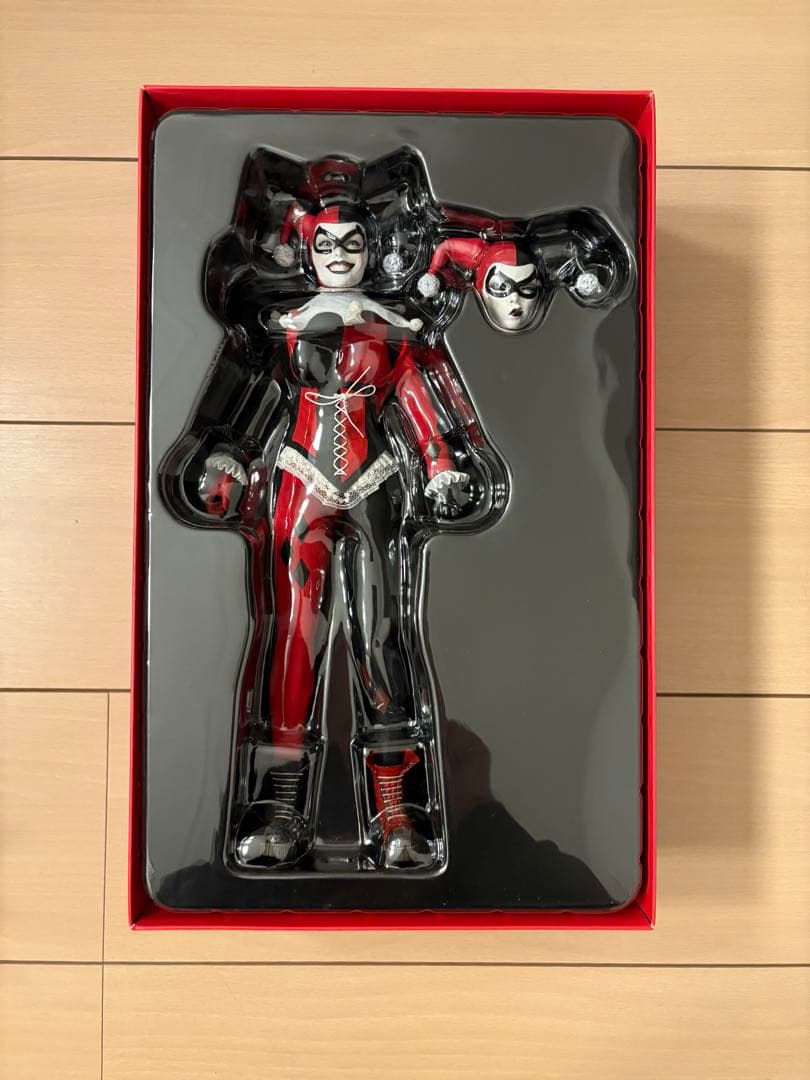 ハーレイ・クイン 1/6スケールフィギュア サイドショウ・シックス・スケール