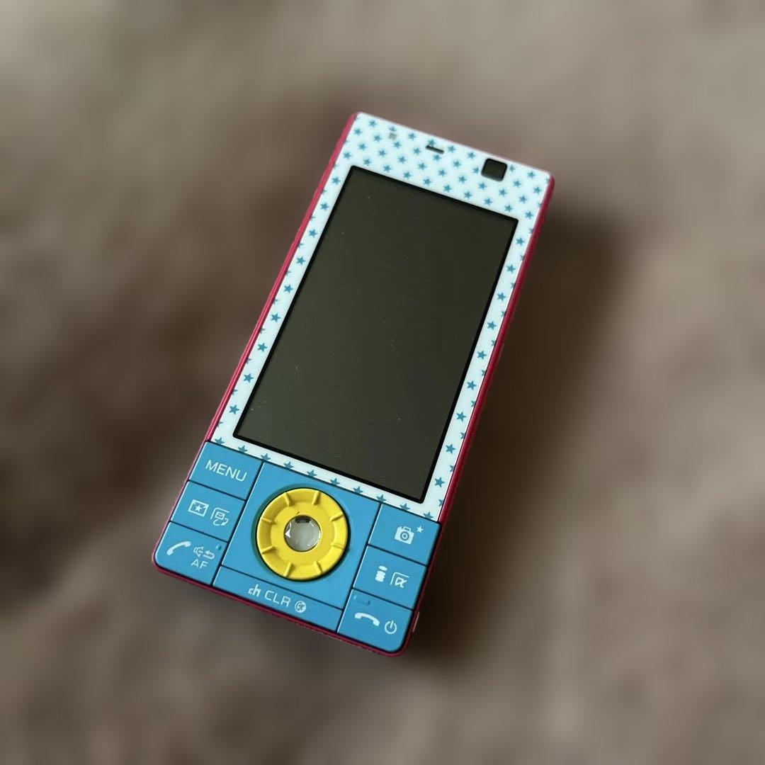 携帯電話本体 docomo STYLE series F-04C STAR SPLASH docomo F-04C スタースプラッシュ ドコモ COCOLULUコラボモデル