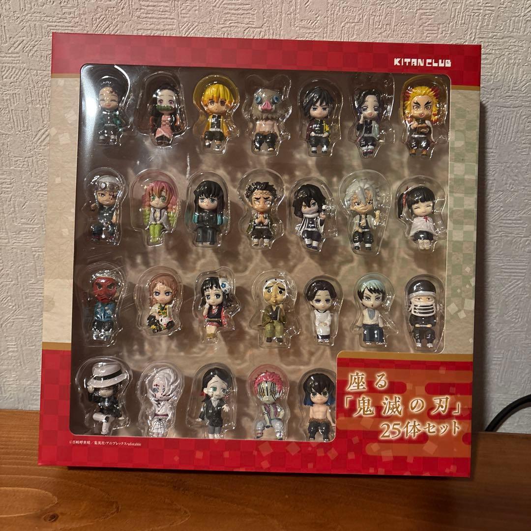 鬼滅の刃　座る25体＋限定特典伊之助1体　キタンクラブ フィギュア「座る『鬼滅の刃』25体セット」、限定特典「嘴平伊之助