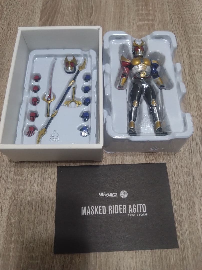 真骨彫製法 S.H.フィギュアーツ 仮面ライダーアギト トリニティフォーム