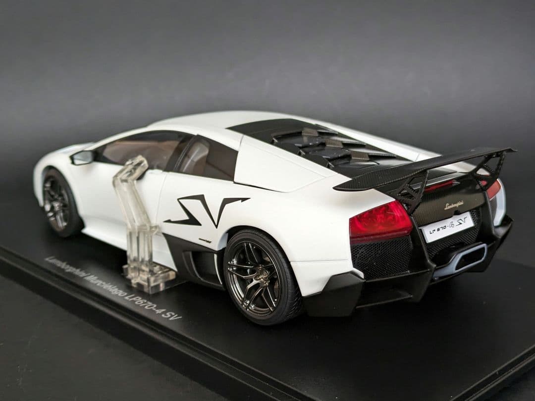オートアート 1/18 ランボルギーニ ムルシエラゴ LP670-4 SV - メルカリ
