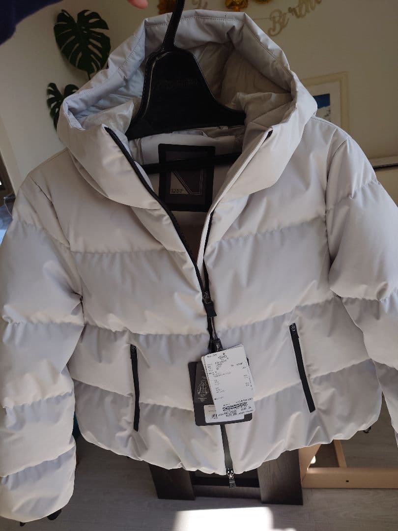 新品タグ付き】Herno アイスグレー ダウンジャケット 38 - メルカリ