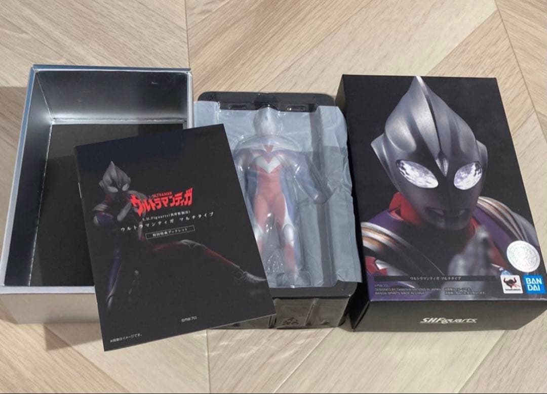 真骨彫　ウルトラマンティガ　初版版　初回特典付
