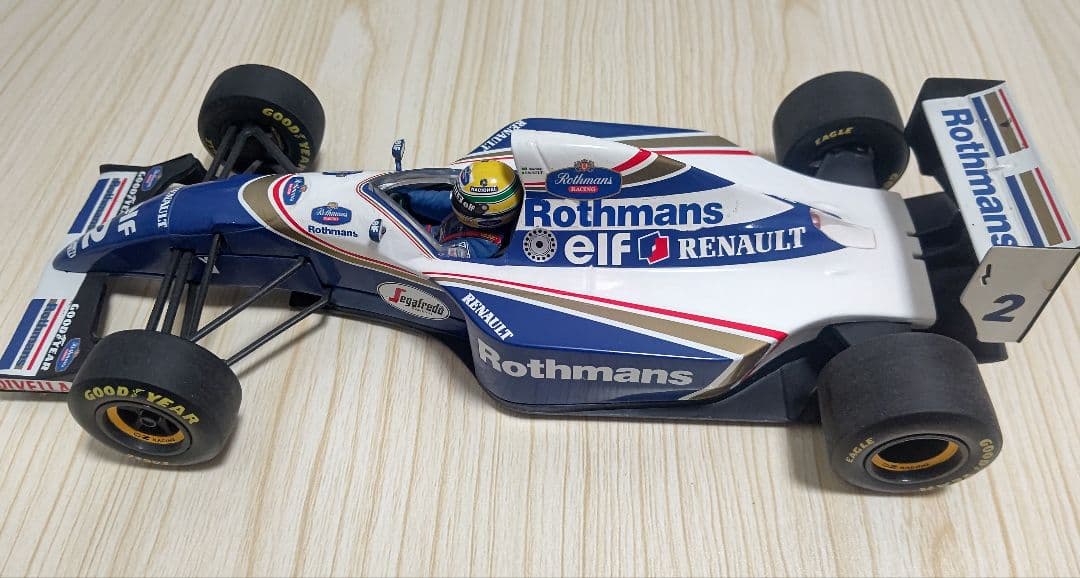 PMA ミニチャンプス ロスマンズ アイルトン・セナ 1/18 FW16 中古品