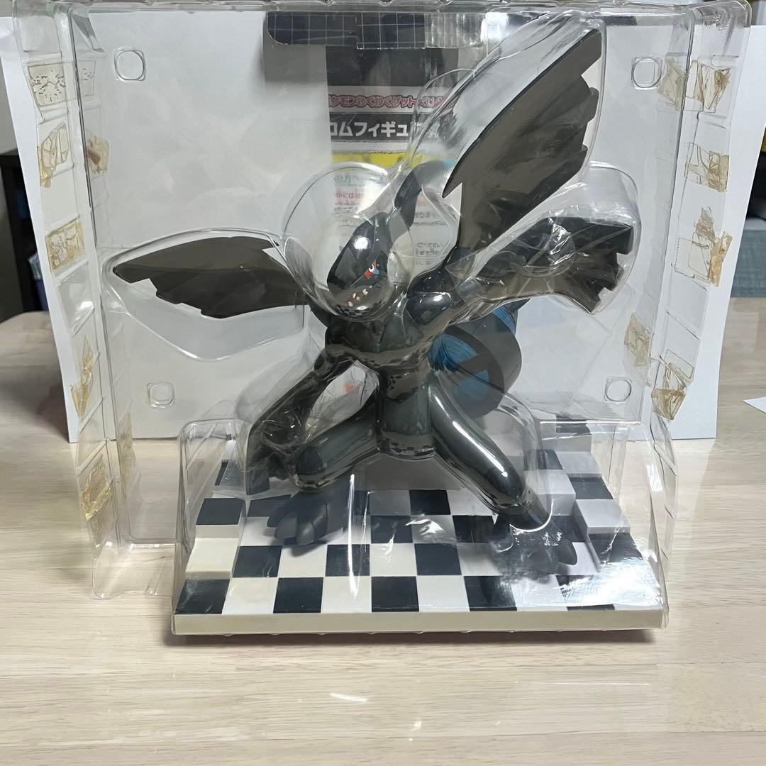 ポケモン わくわくゲットくじ ゼクロム フィギュア - メルカリ