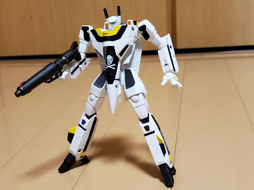 リボルテックヤマグチ 三段変形 バルキリー VF-1J - メルカリ