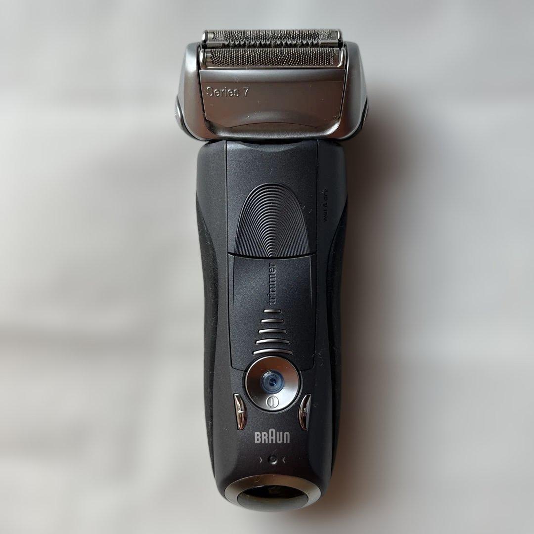 BRAUN Series 7 7865cc 本体のみ 洗浄器なし - メルカリ
