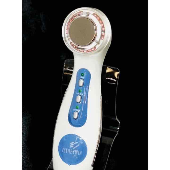 定価8万円 エステツイン 美顔器 美容機器 - メルカリ