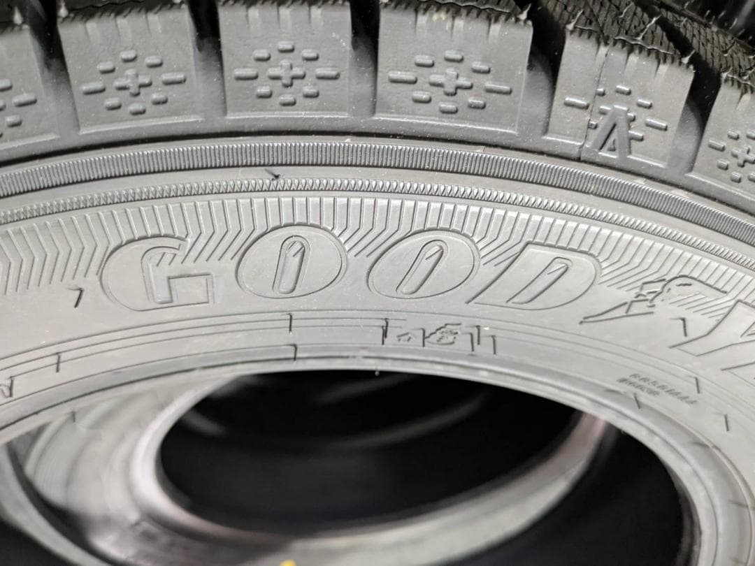 未使用【2025年製】グッドイヤー アイスナビ7 185/65R15 《送料込》