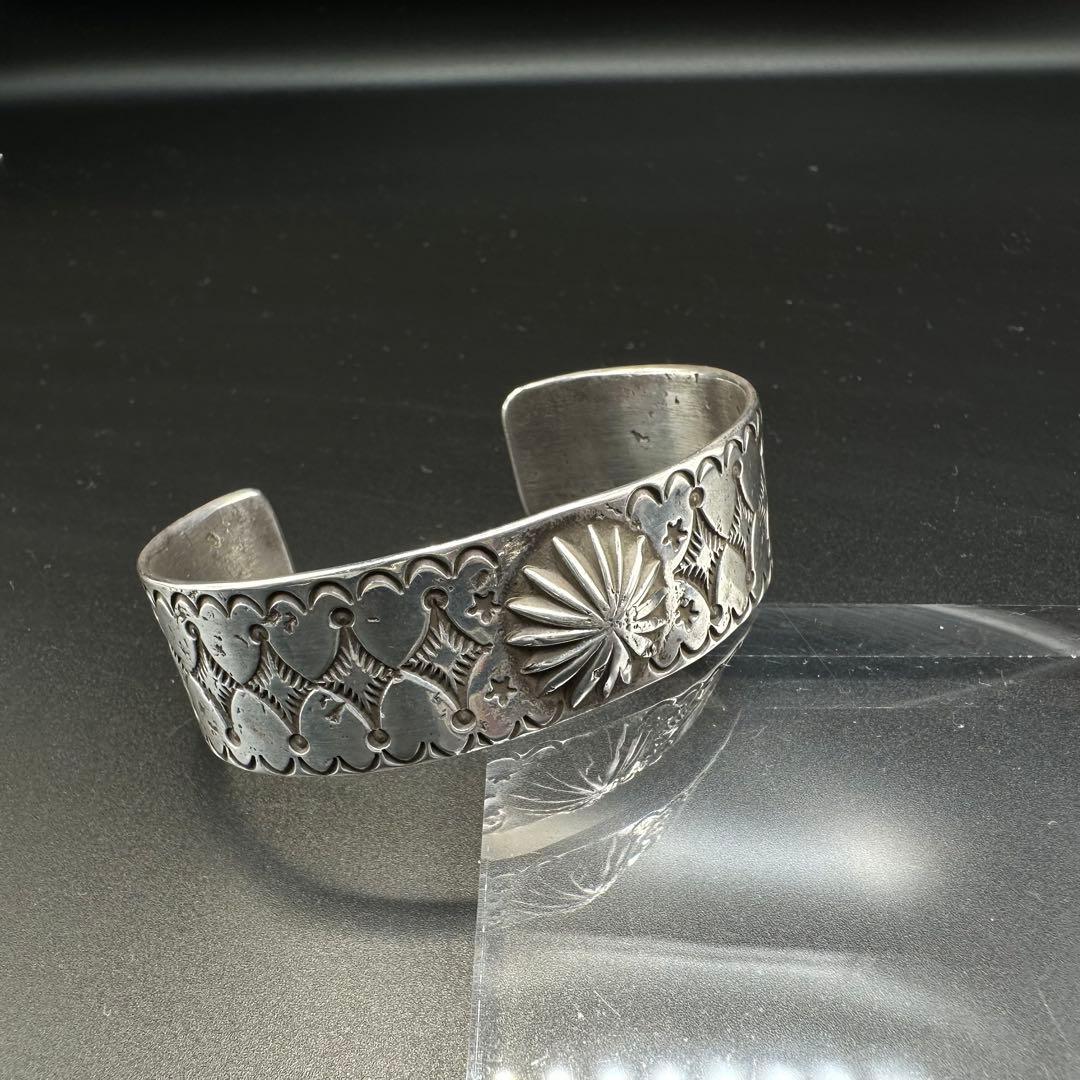 Navajo Lyndon Tsosie インゴットシルバー バングル - メルカリ