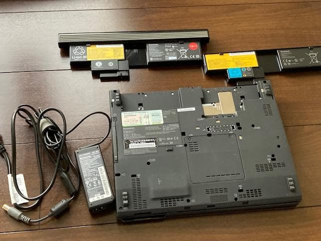 ジャンク扱い Lenovo ThinkPad X200T＆ウルトラベース付き - メルカリ