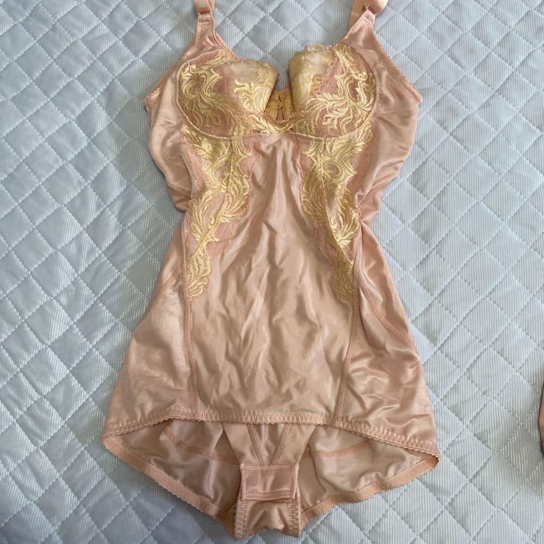 マルコ 補正下着 カーヴィシャス ボディスーツB65S - メルカリ