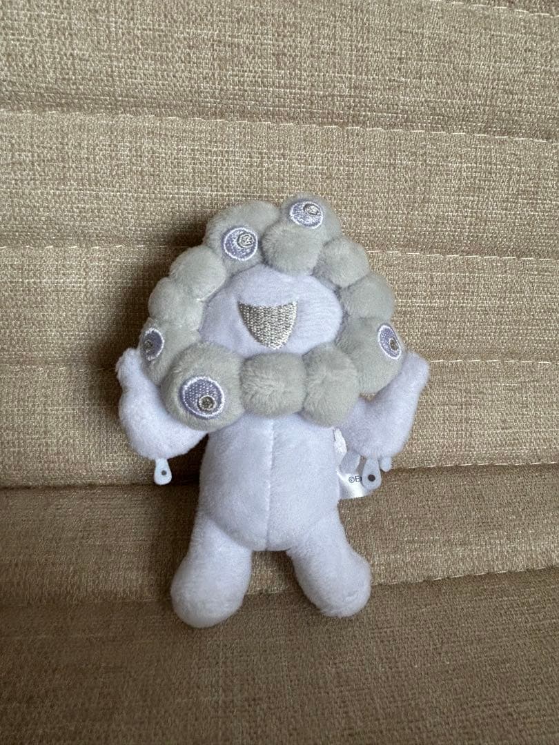 ミャクミャク ボールチェーンマスコットA ホワイト - メルカリ