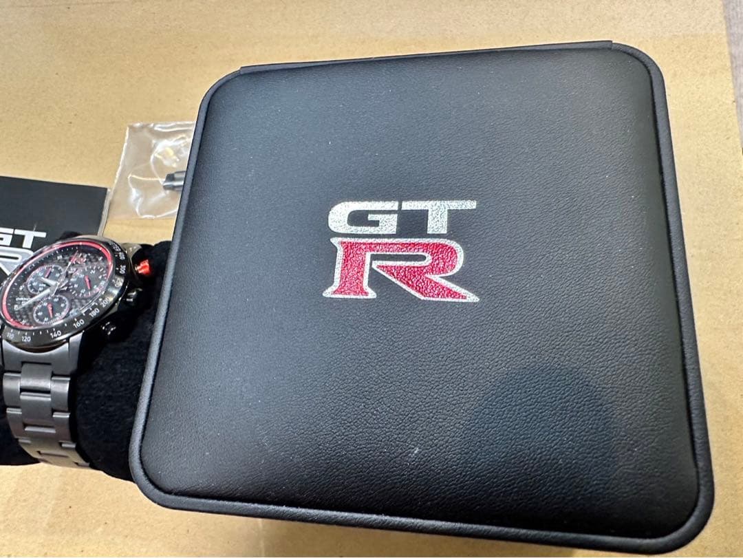 300個限定 シリアルNo.付き GT-R R35 限定クロノグラフウォッチ - メルカリ