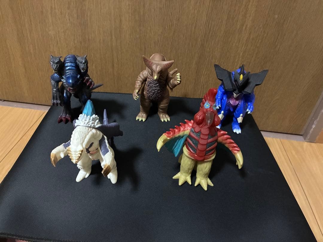 ウルトラマン　怪獣　ソフビ　まとめ売り　50体