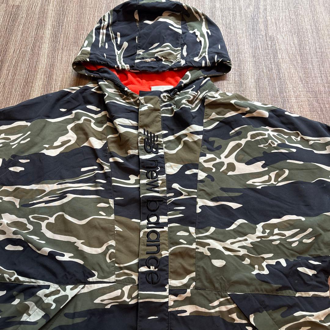 New Balance 迷彩柄 ナイロンジャケット - メルカリ